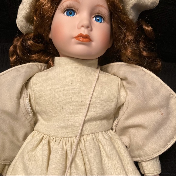 Vintage Brass Key Collectible Porcelain Doll (Reg.No PA2346) with Stand - Picture 13 of 16
